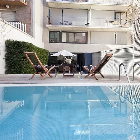Rentals - Private Pool And Garden Center Apartment *
