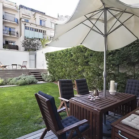 Apartment Rentals - Private Pool And Garden Center