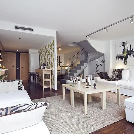 Apartment Rentals - Private Pool And Garden Center