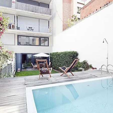 - Private Pool And Garden Center Appartement