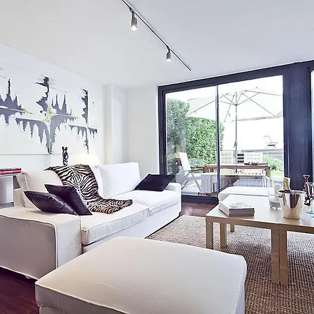 - Private Pool And Garden Center * Barcelone