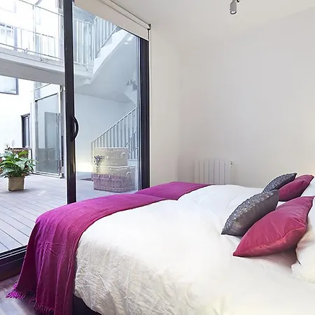 - Private Pool And Garden Center Appartement