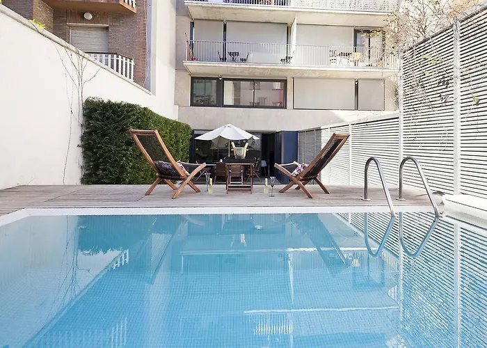 Rentals - Private Pool And Garden Center Apartment *
