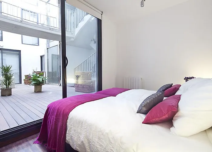 Rentals - Private Pool And Garden Center Apartment